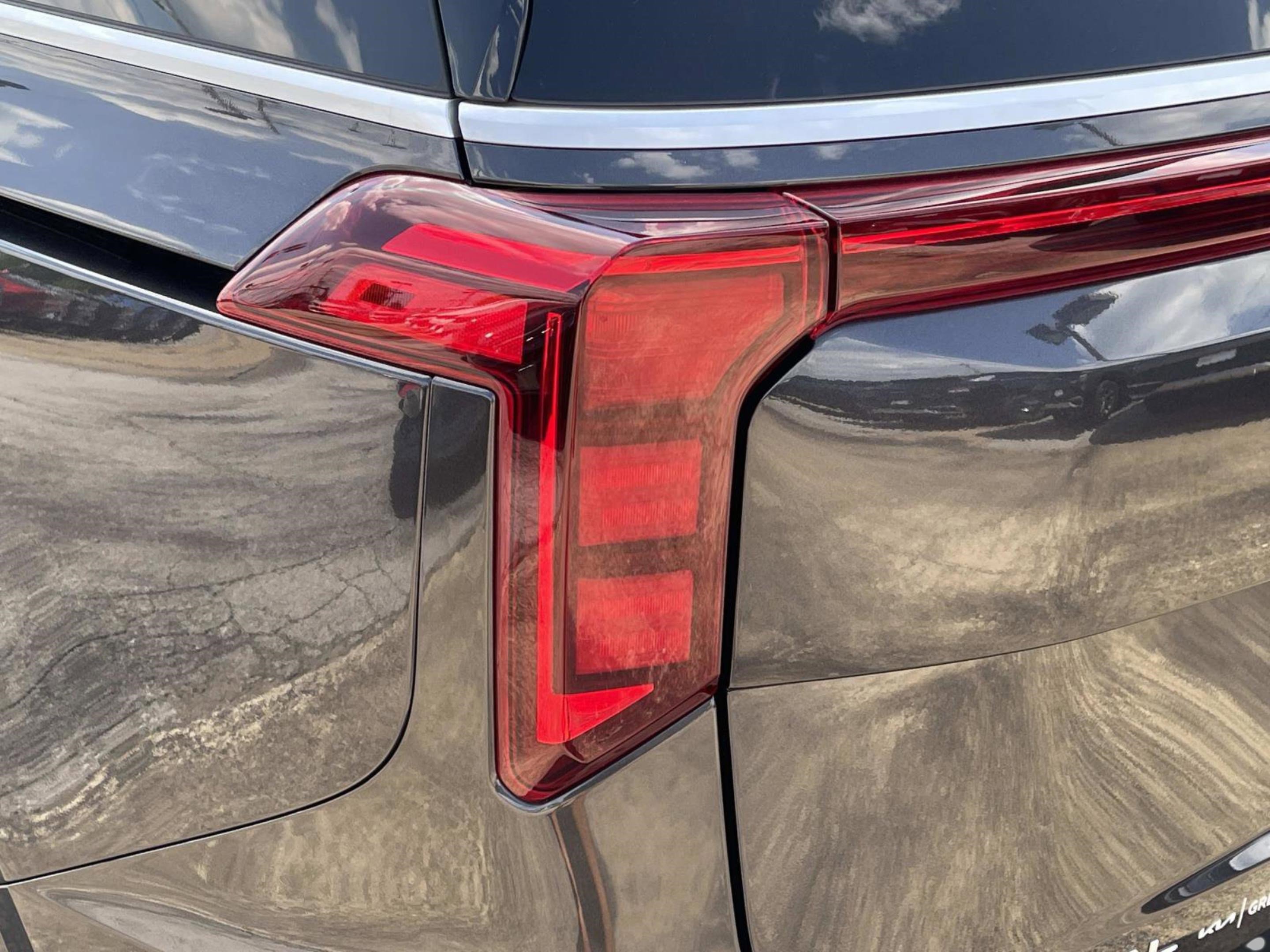 2025 Kia Carnival LXS photo 27