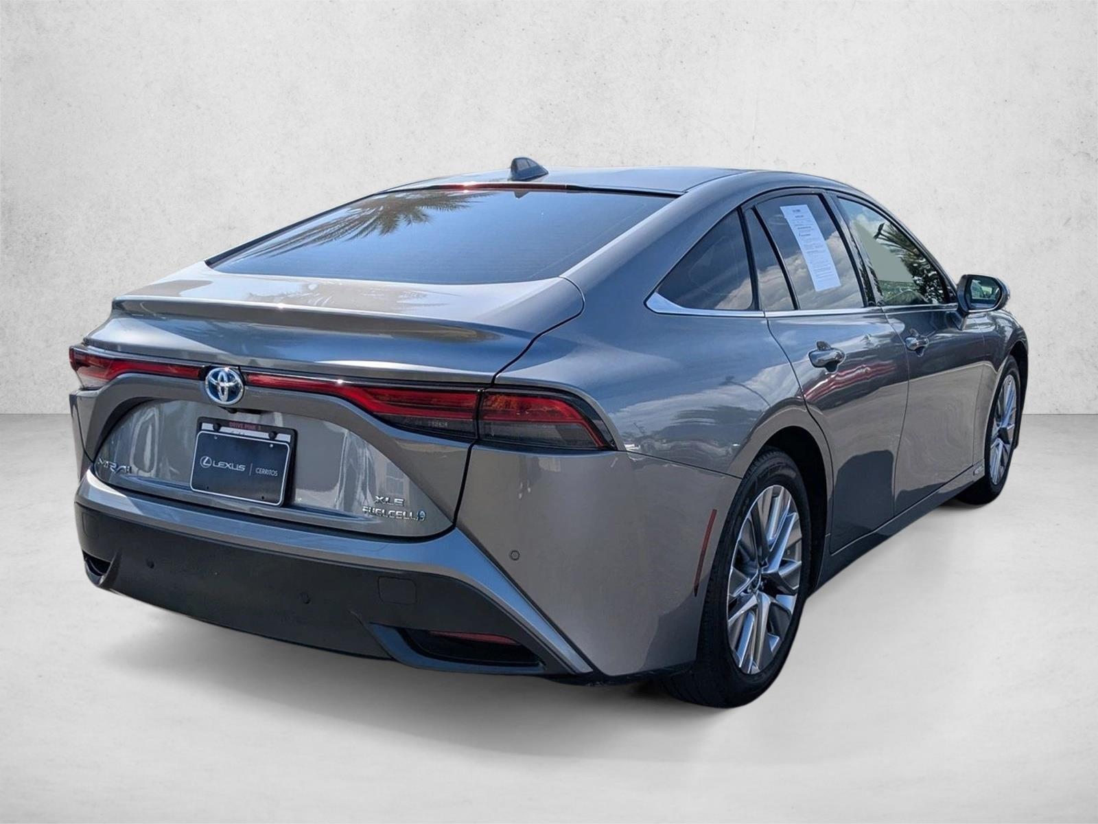2021 Toyota Mirai XLE photo 5