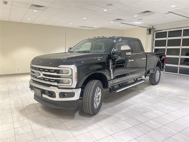 2026 Ford F-350 Super Duty Lariat's photo
