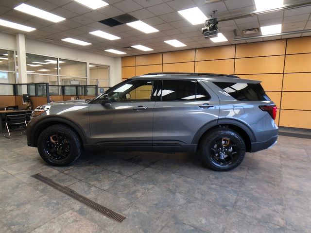 2026 Ford Explorer photo 4