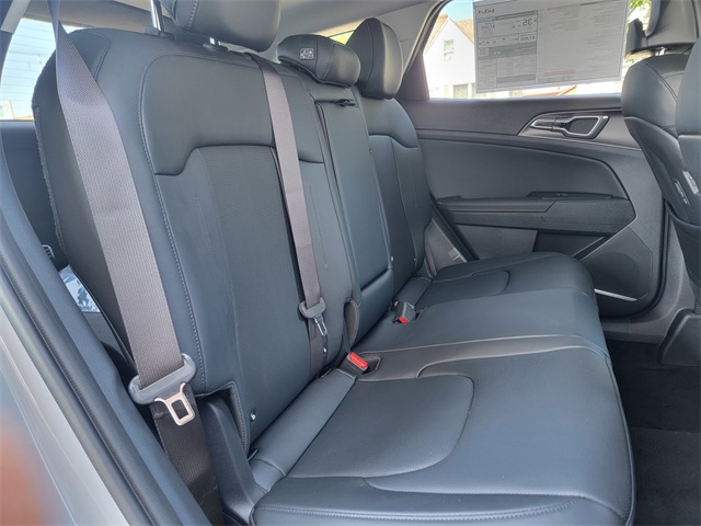 2026 Kia Sportage Hybrid EX photo 13