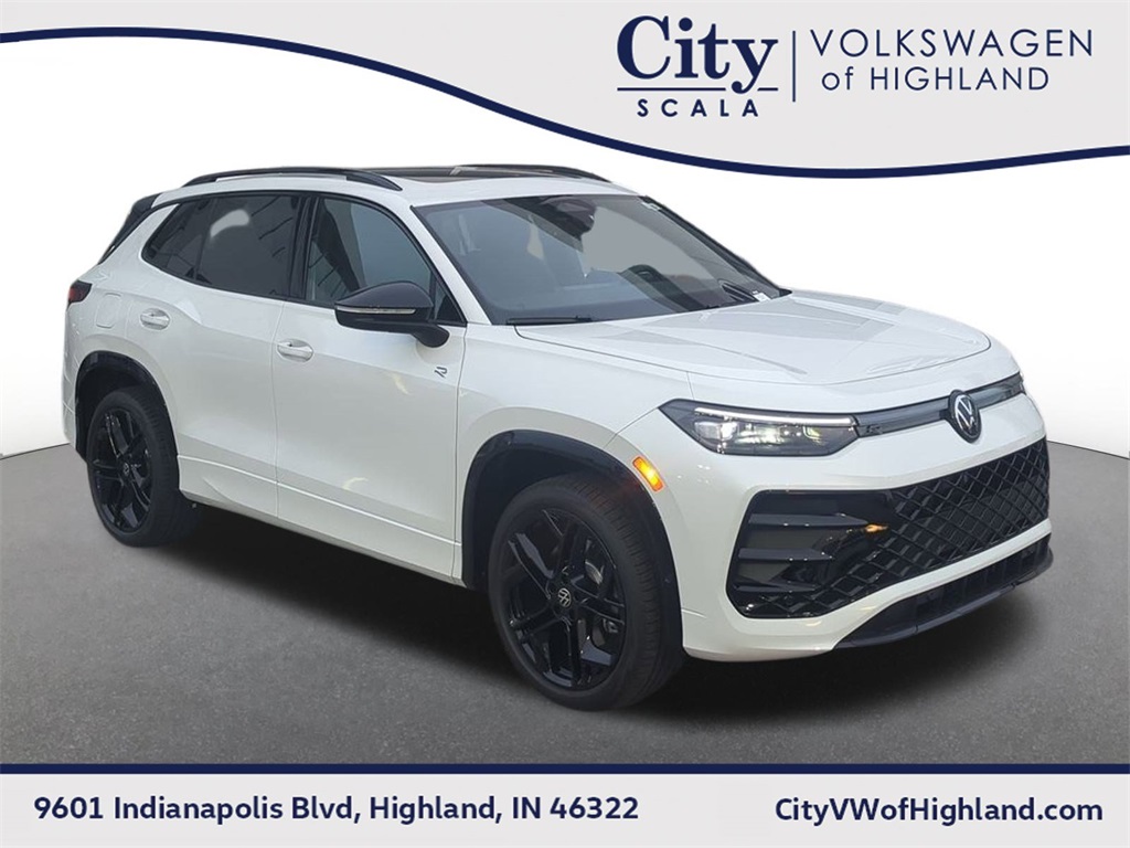 2026 Volkswagen Tiguan SE R-LINE BLACK's photo