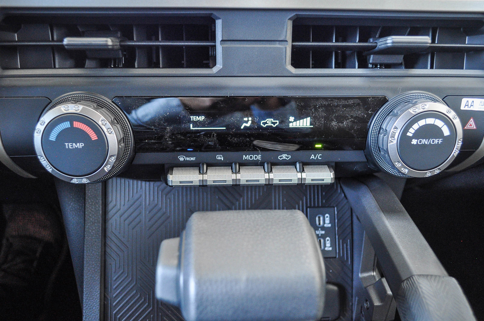2024 Toyota Tacoma SR5 4x4 photo 15
