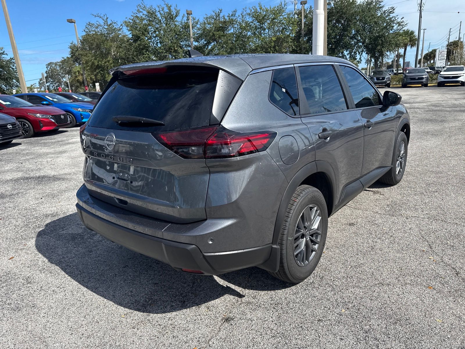 2026 Nissan Rogue S photo 4