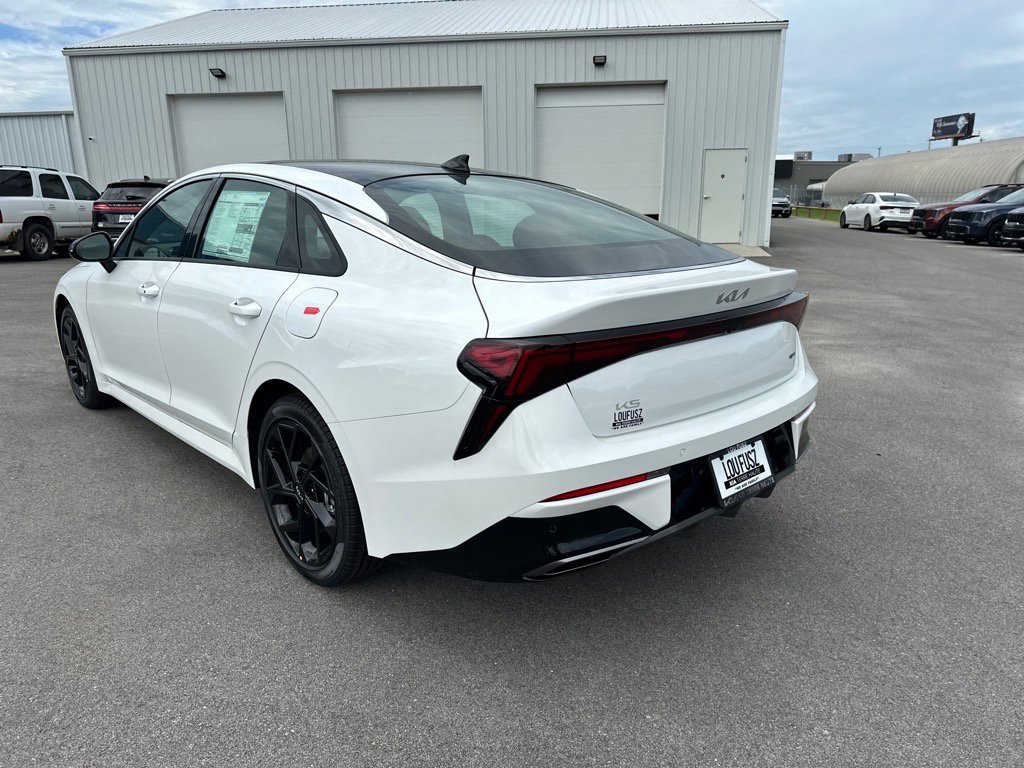 2026 Kia K5 GT-Line photo 2