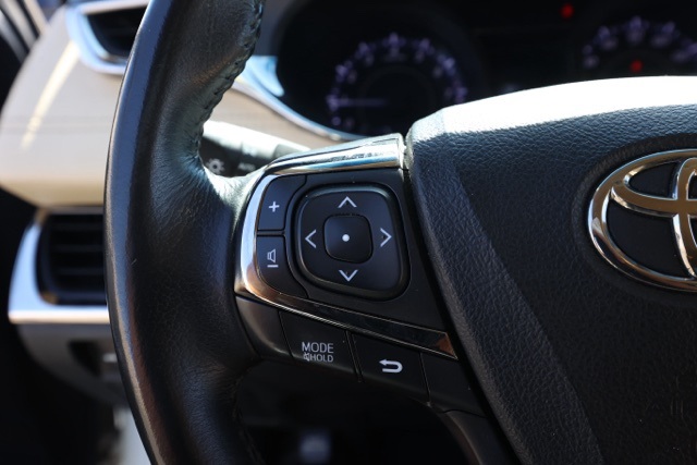 2013 Toyota Avalon XLE photo 24