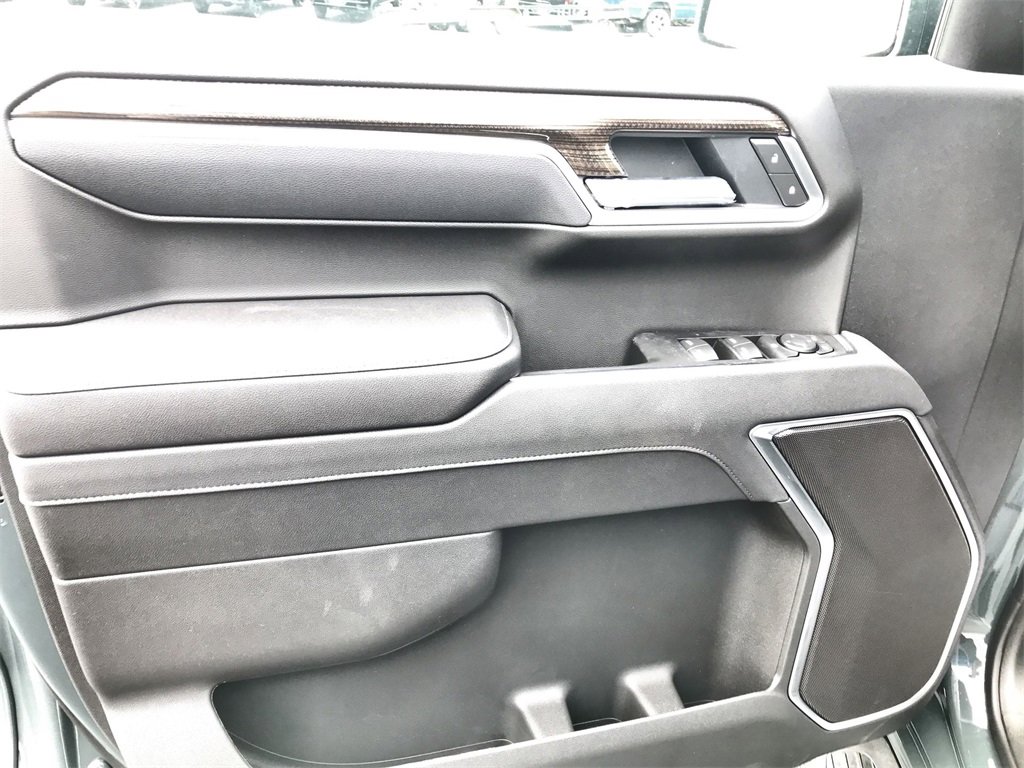 2026 Chevrolet Silverado 1500 LT photo 13