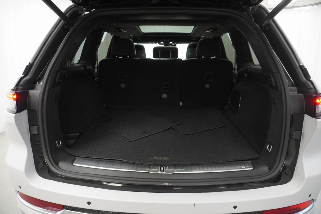 2022 Jeep Grand Cherokee Summit Reserve photo 31