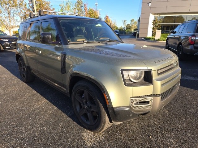 2023 Land Rover Defender X-Dynamic SE photo 2