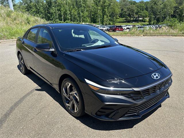 2025 Hyundai Elantra SEL Sport photo 7