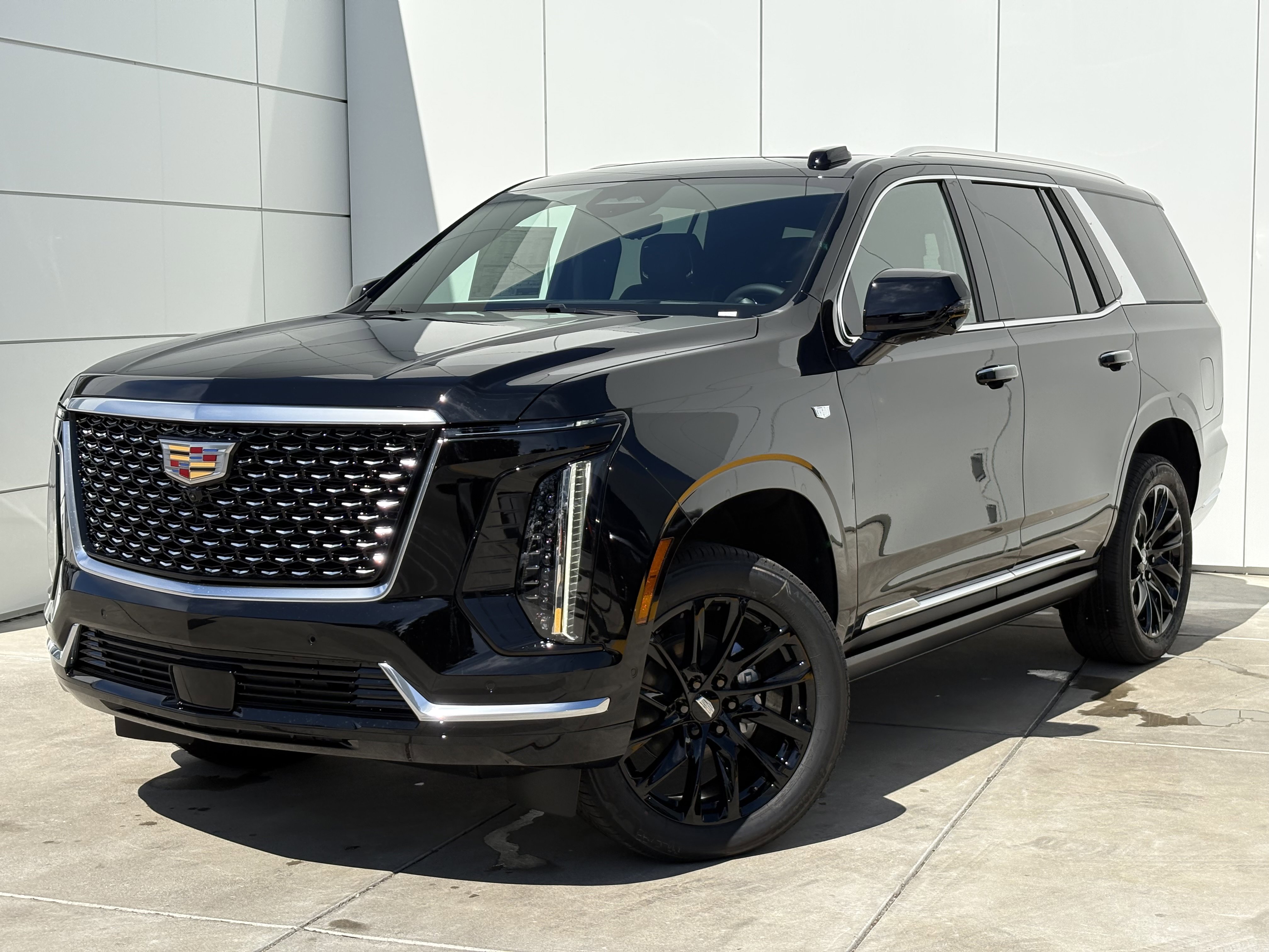 2025 Cadillac Escalade Premium Luxury photo 2
