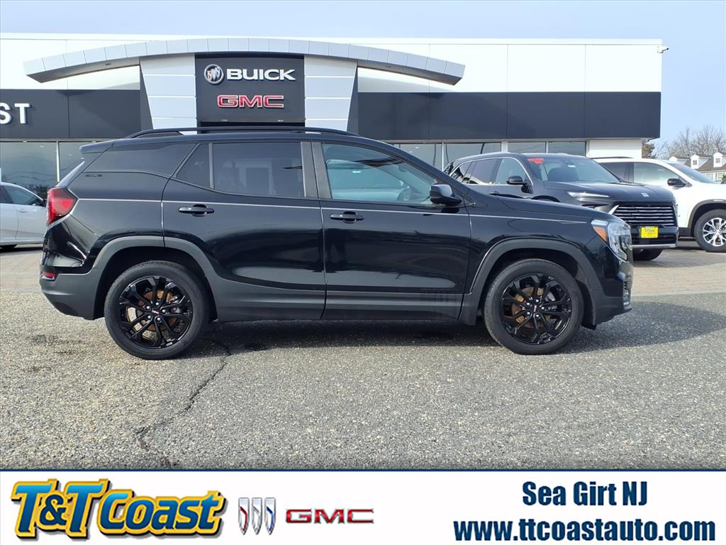 2022 GMC Terrain SLE's photo