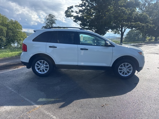 2013 Ford Edge SE photo 5