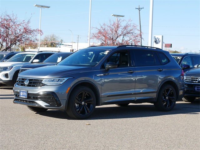 2024 Volkswagen Tiguan SE R-Line Black photo 2