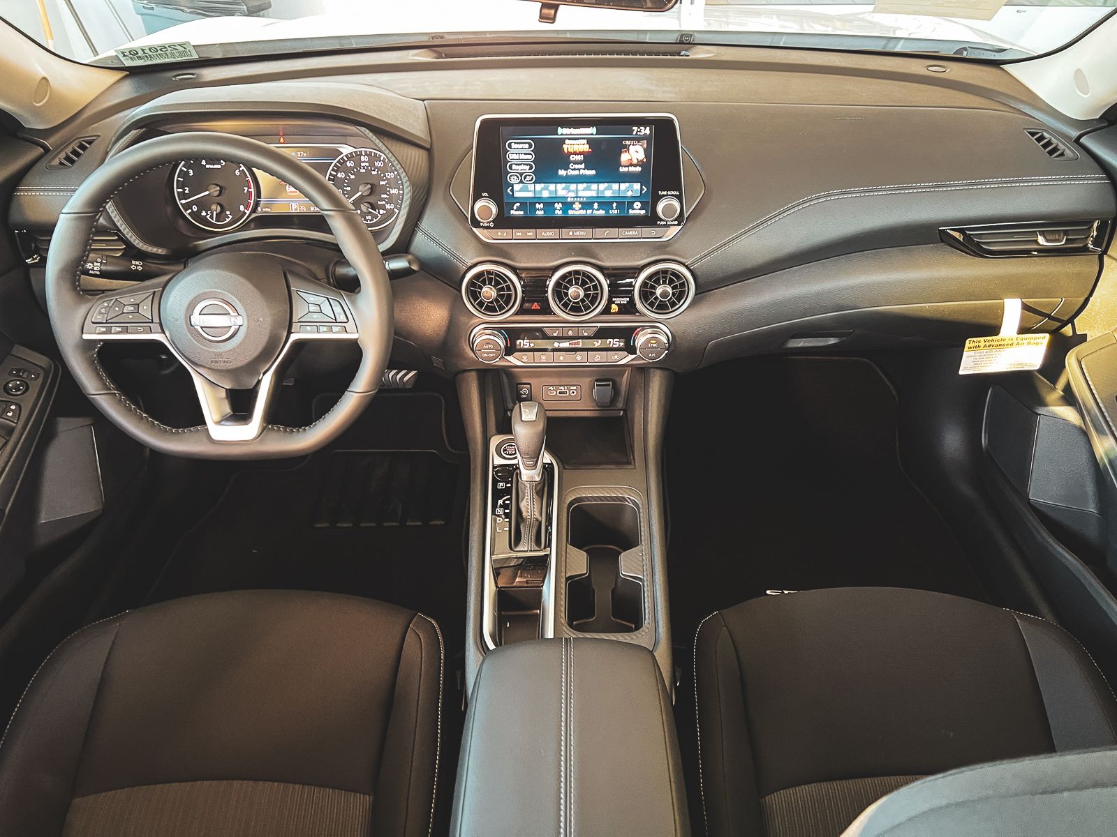2025 Nissan Sentra SV photo 14
