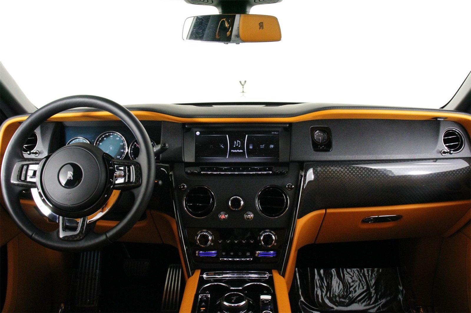 2024 Rolls Royce Cullinan Black Badge photo 4
