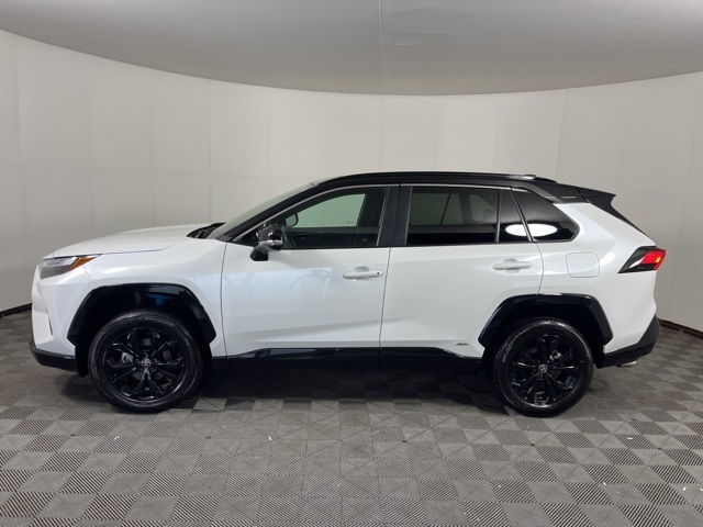 2024 Toyota RAV4 Hybrid XSE photo 4