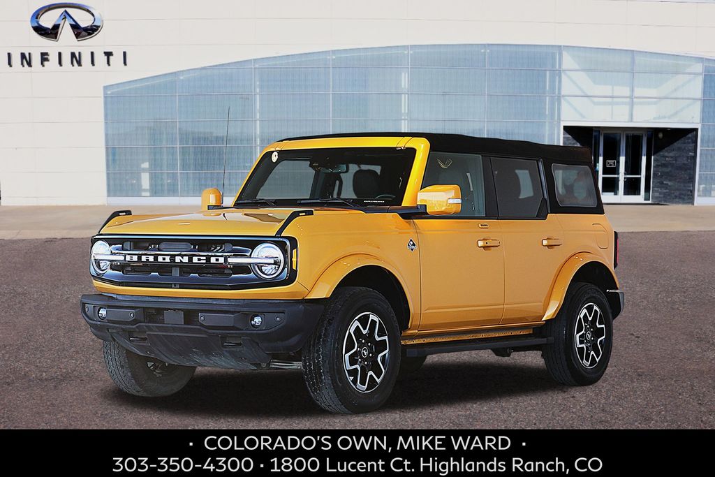 2022 Ford Bronco 4-Door Outer Banks's photo