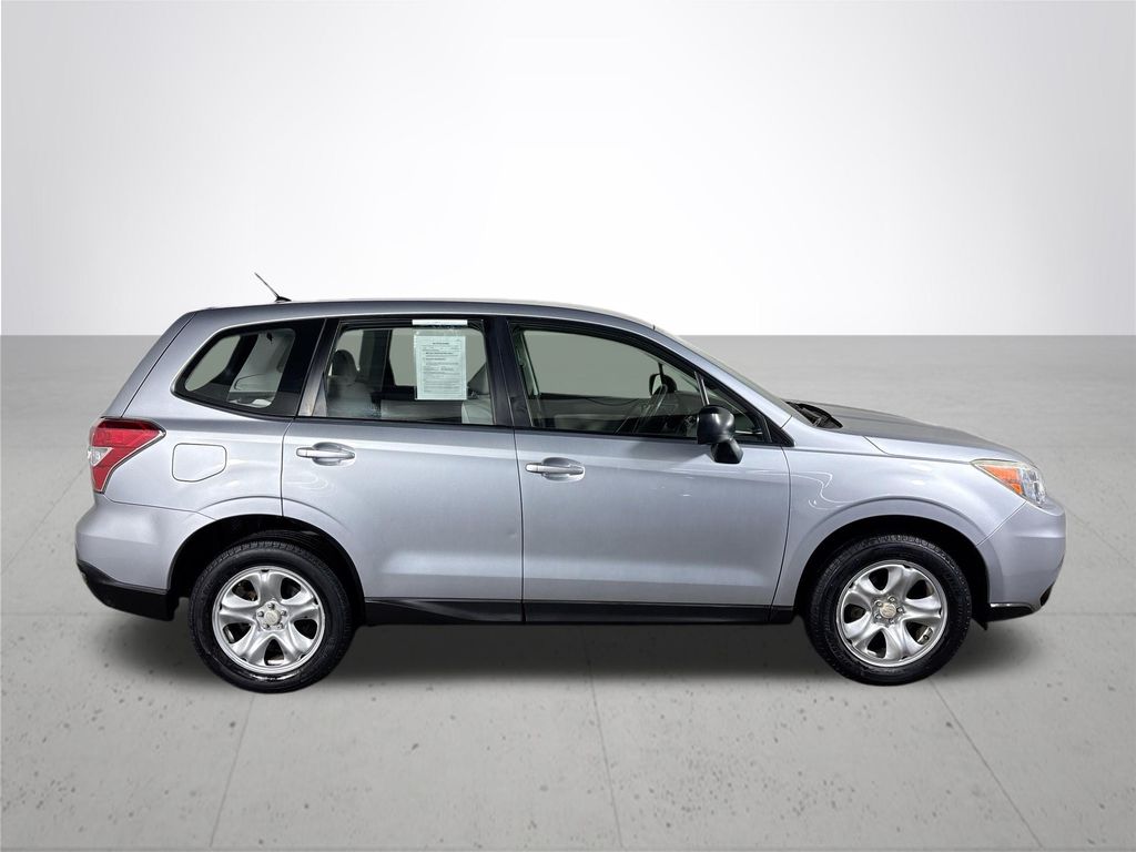 2014 Subaru Forester 2.5i photo 5