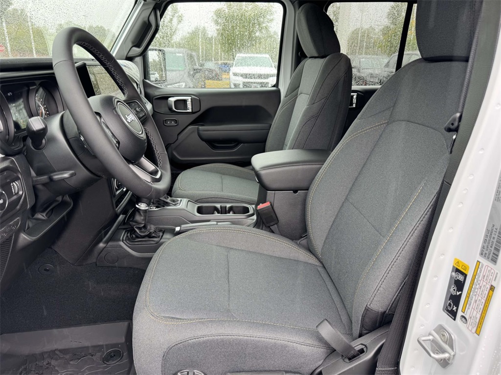 2025 Jeep Wrangler Sport S photo 13
