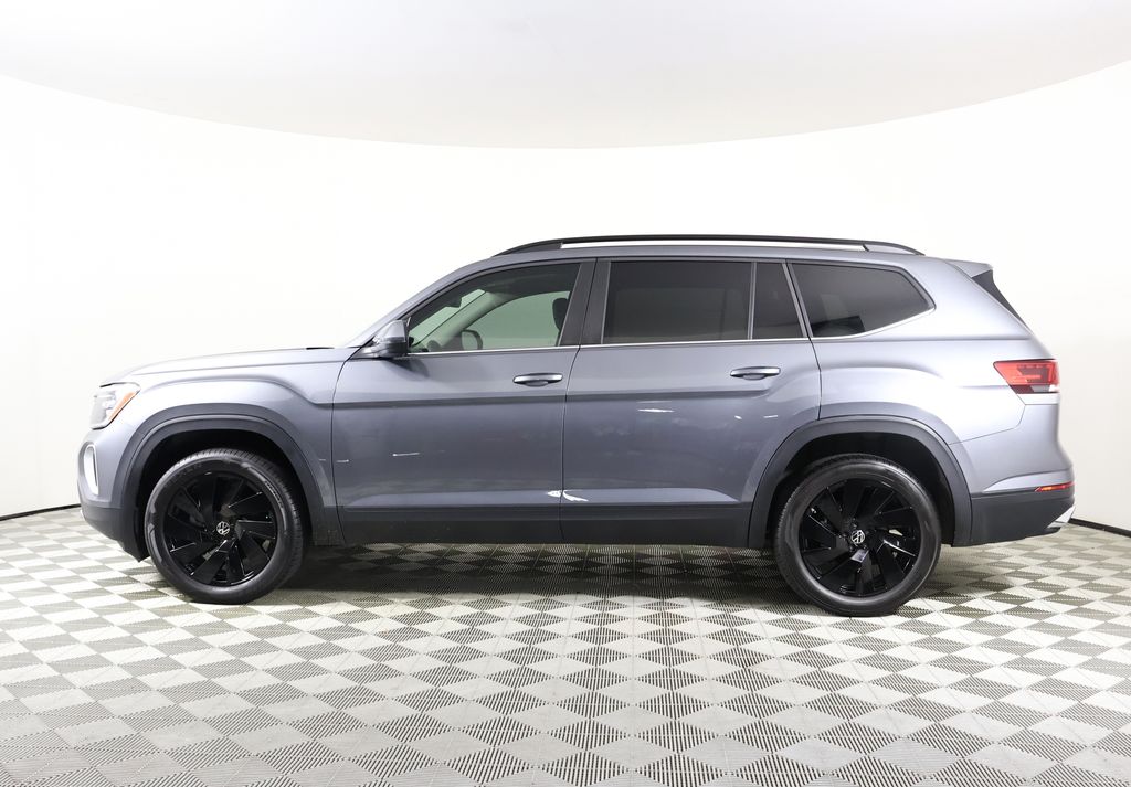 2024 Volkswagen Atlas SE Technology photo 3