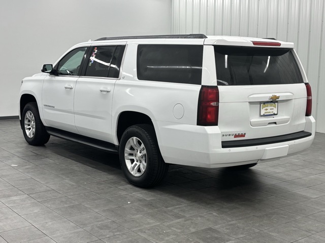 2019 Chevrolet Suburban LT photo 4