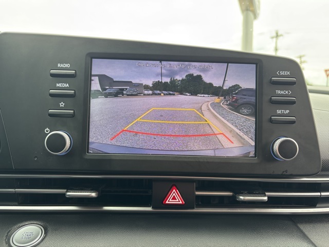 2021 Hyundai Elantra SEL photo 20