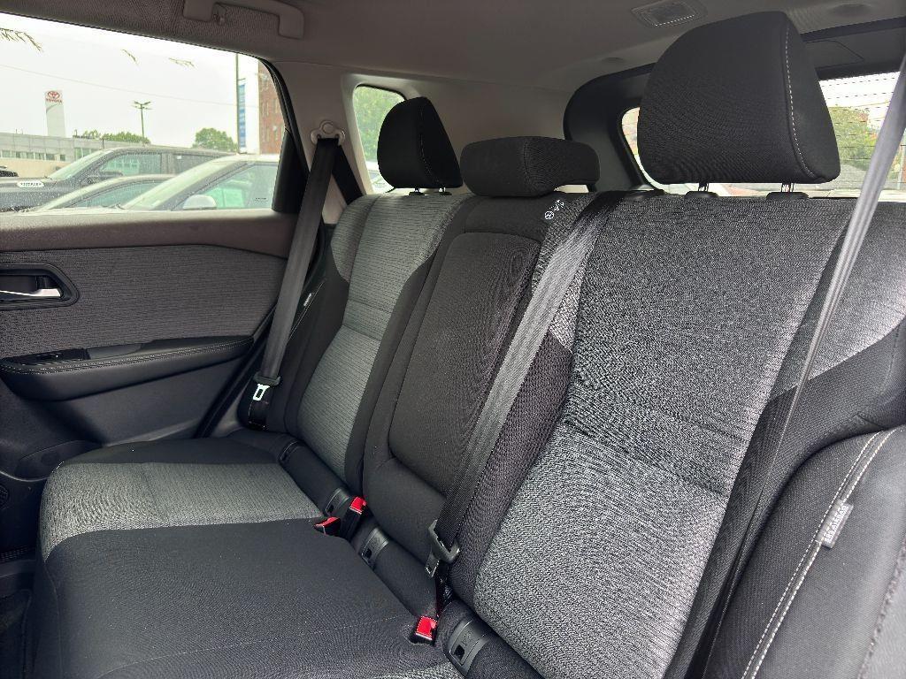 2021 Nissan Rogue SV photo 22