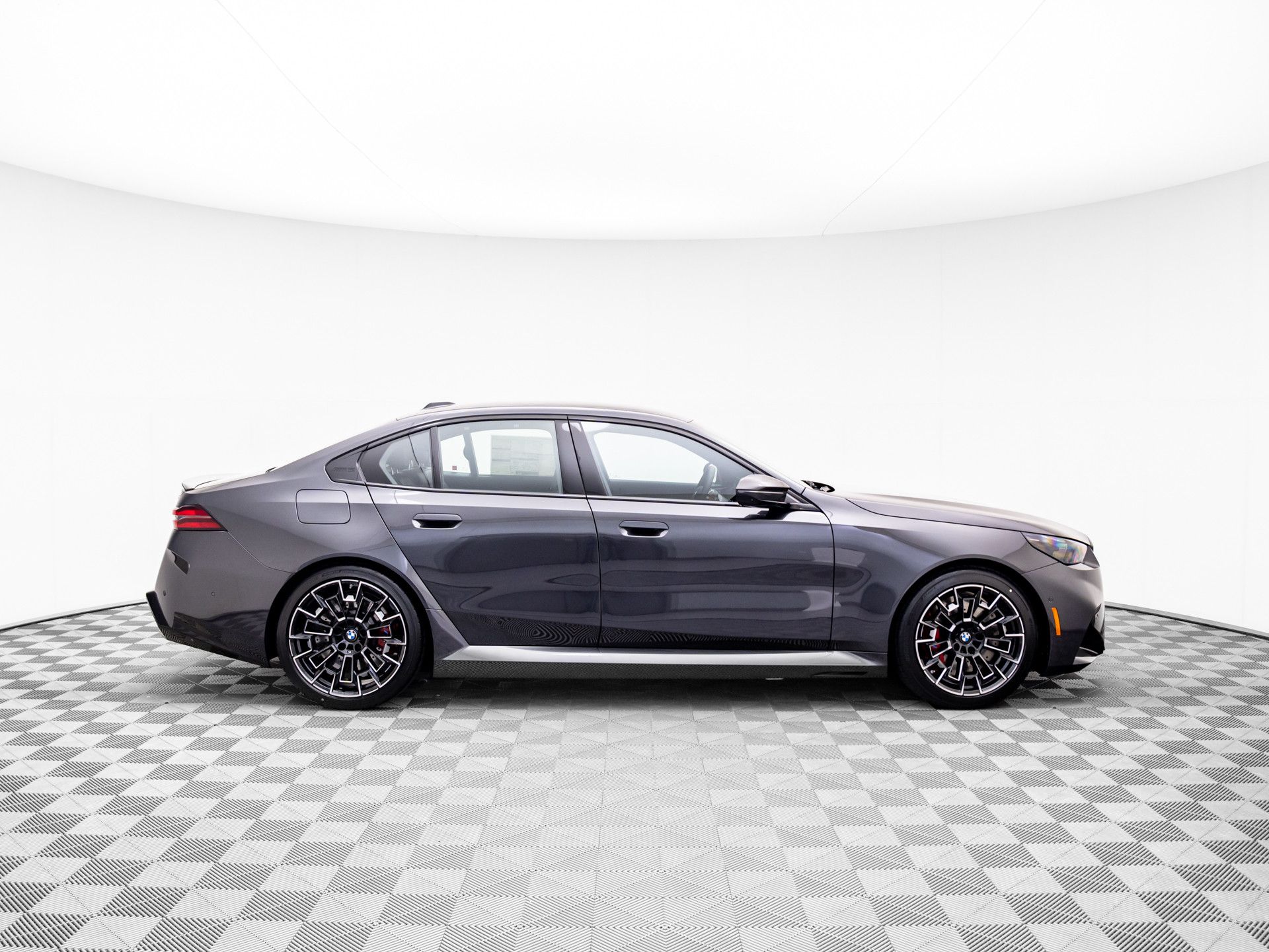 New 2026 Dark Graphite Metallic BMW Base image 7