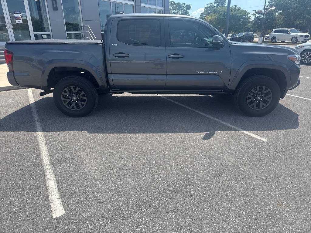2022 Toyota Tacoma SR5 photo 3