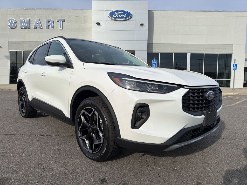 2026 Ford Escape Platinum's photo
