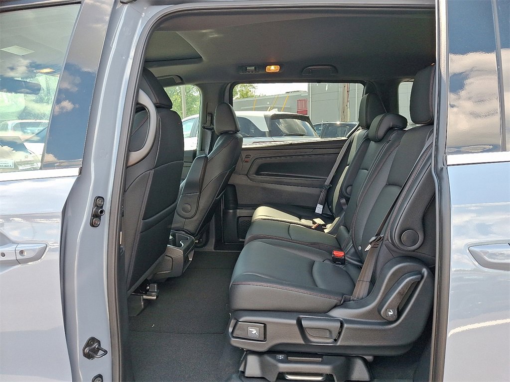 2026 Honda Odyssey photo 4