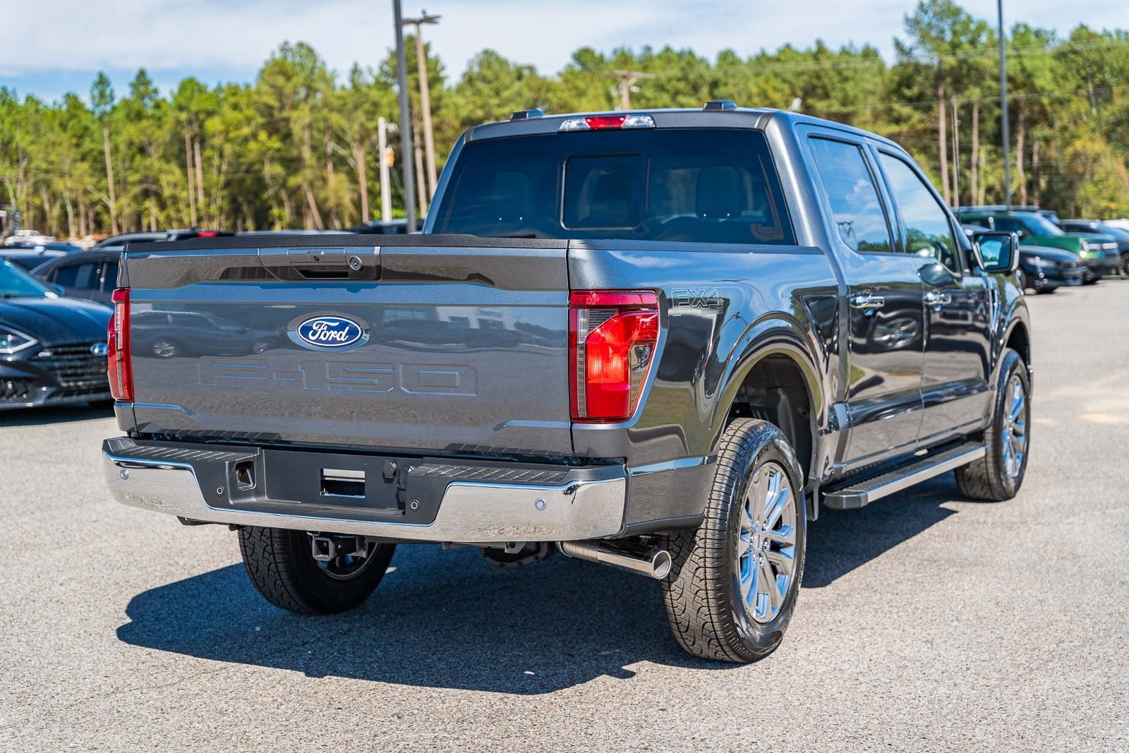 2025 Ford F-150 XLT photo 4