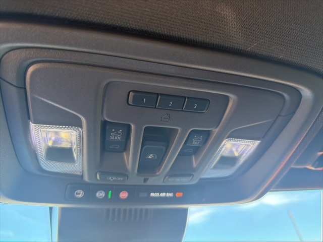 2025 Gmc Sierra 3500 HD Denali photo 2