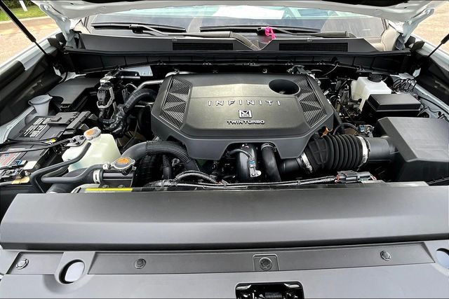 2026 Infiniti QX80 Luxe photo 10