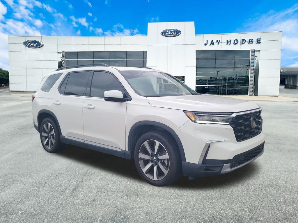 2024 Honda Pilot Touring's photo