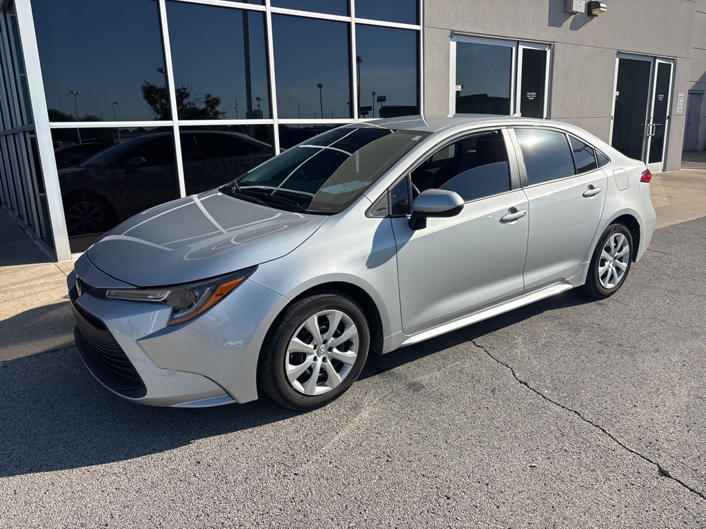 2024 Toyota Corolla LE photo 4