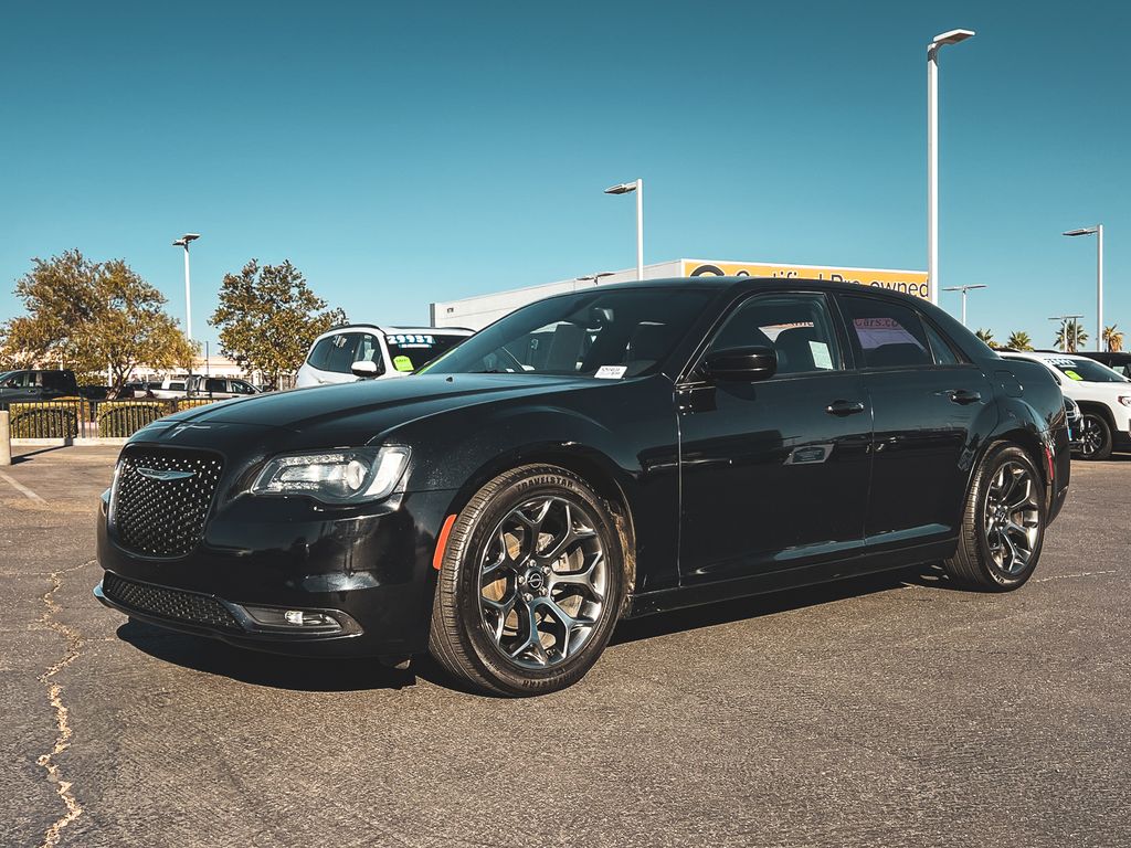 2015 Chrysler 300 S photo 12