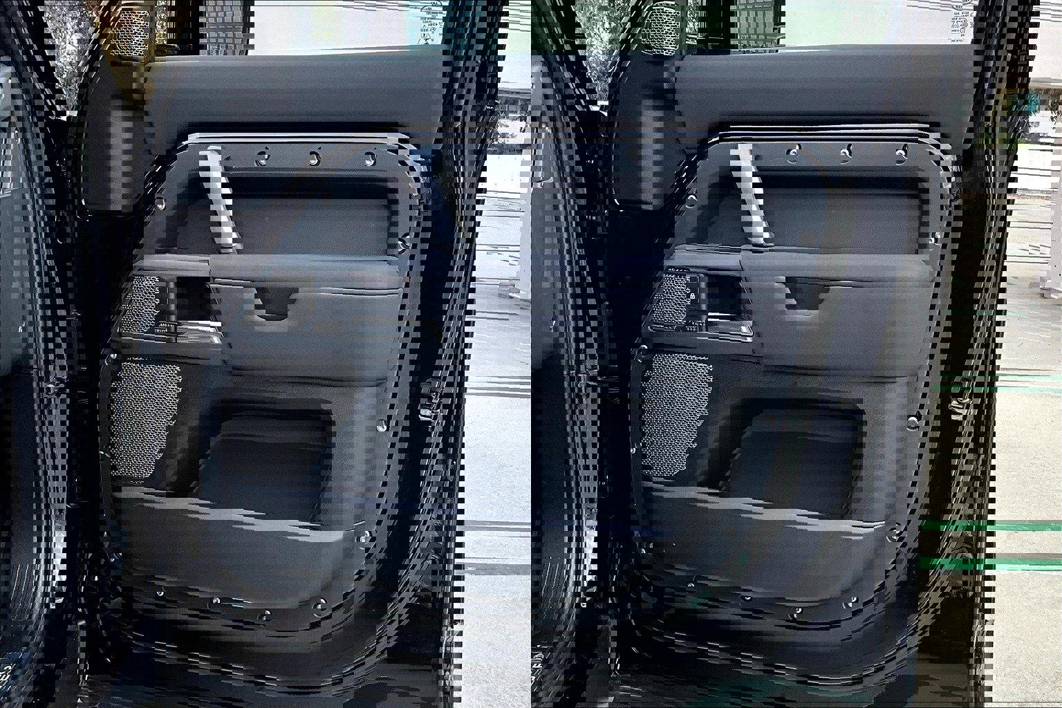 2022 Land Rover Defender X-Dynamic SE photo 23