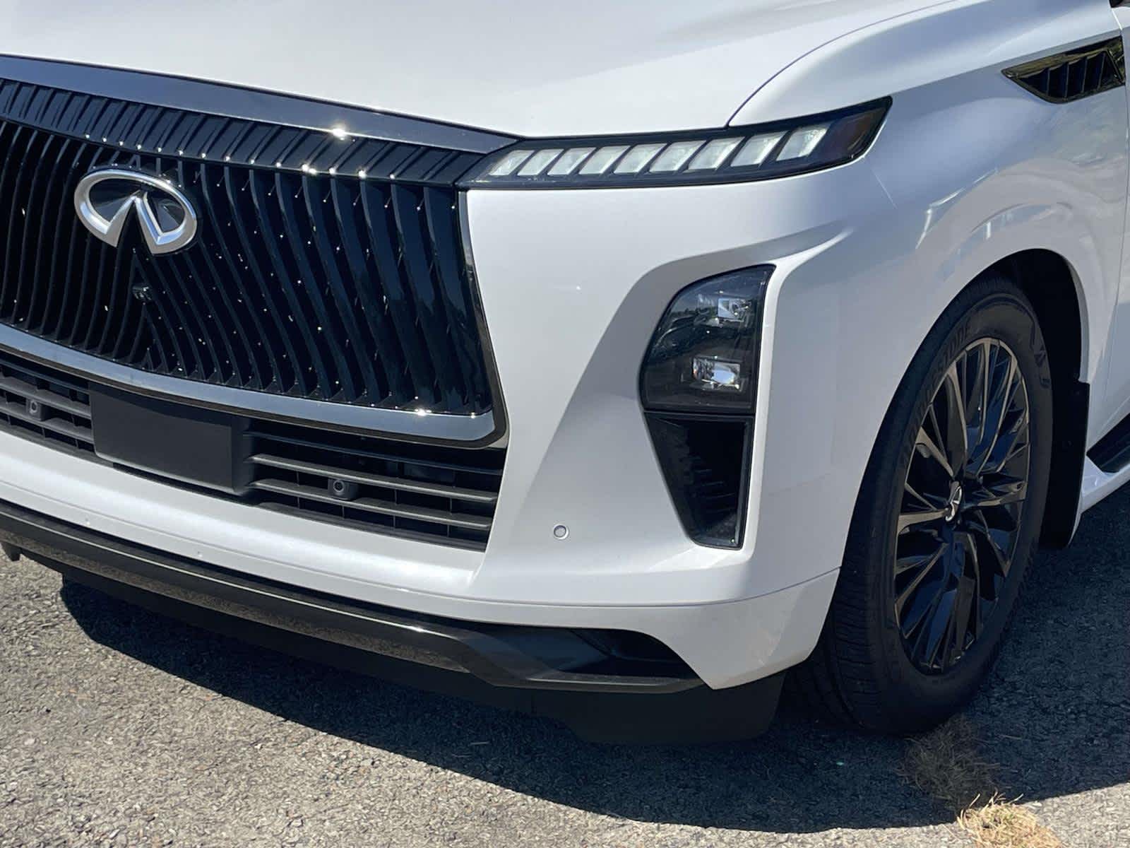 2026 Infiniti QX80 photo 7