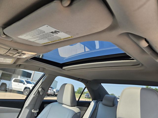 2017 Toyota Camry XLE photo 31