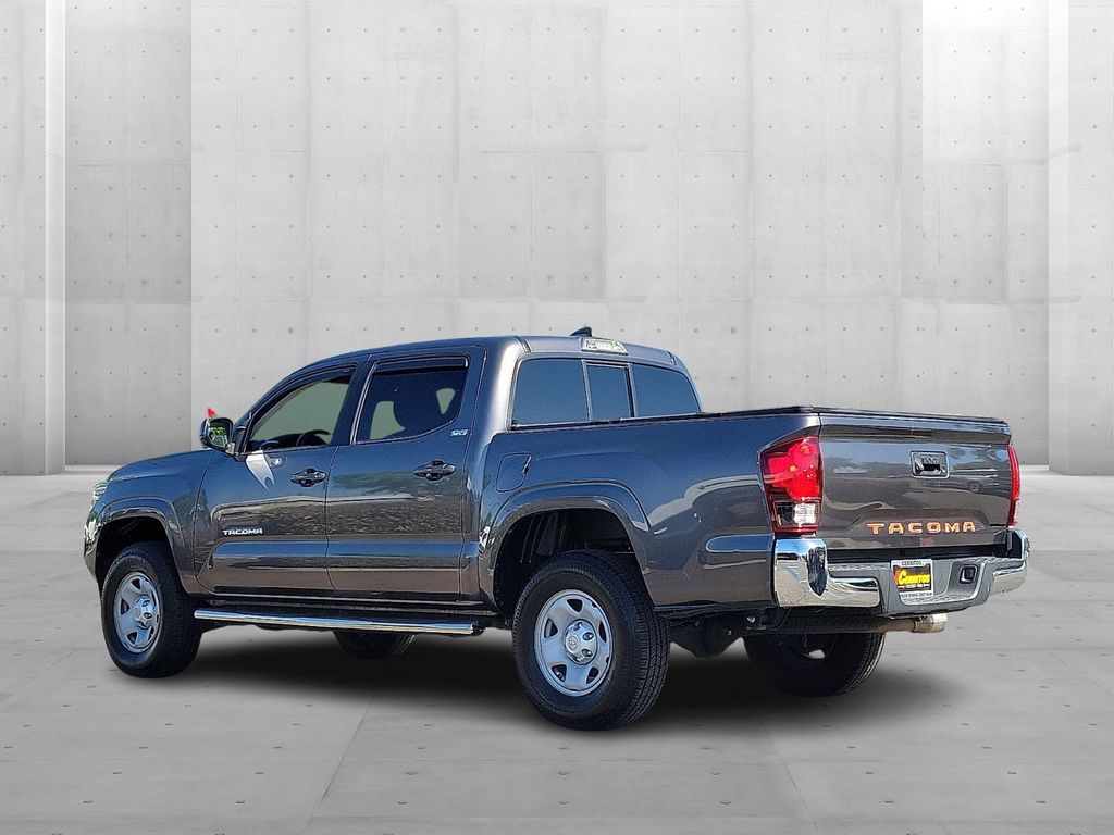 2019 Toyota Tacoma SR5 photo 2