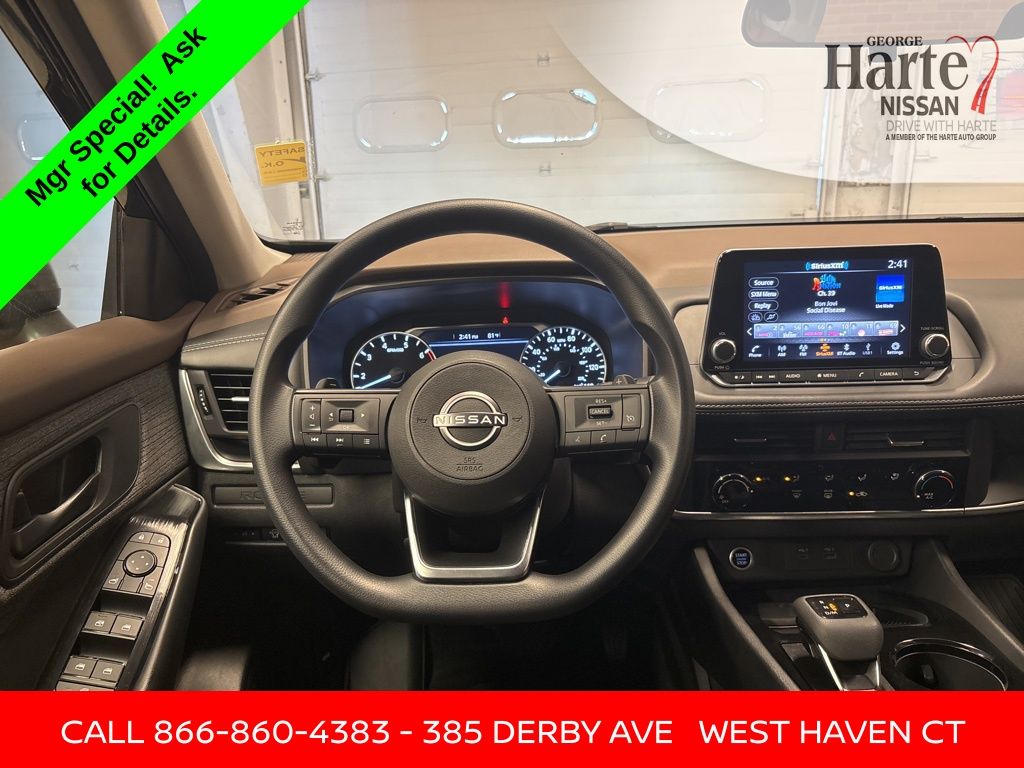2023 Nissan Rogue S photo 13