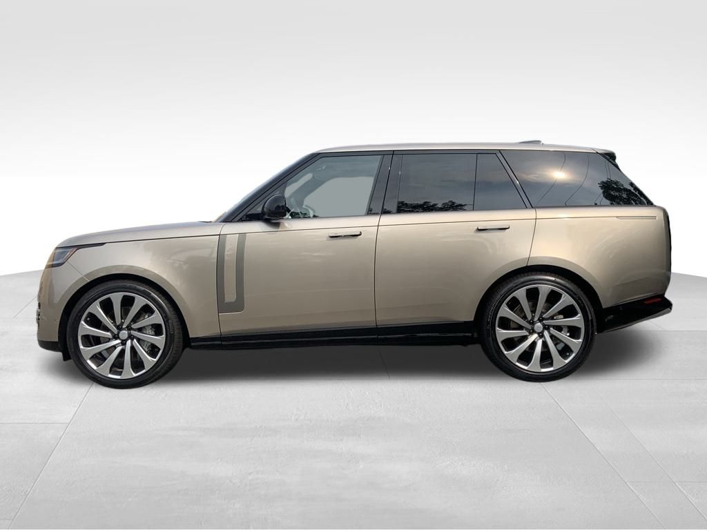 2025 Land Rover Range Rover SE photo 5