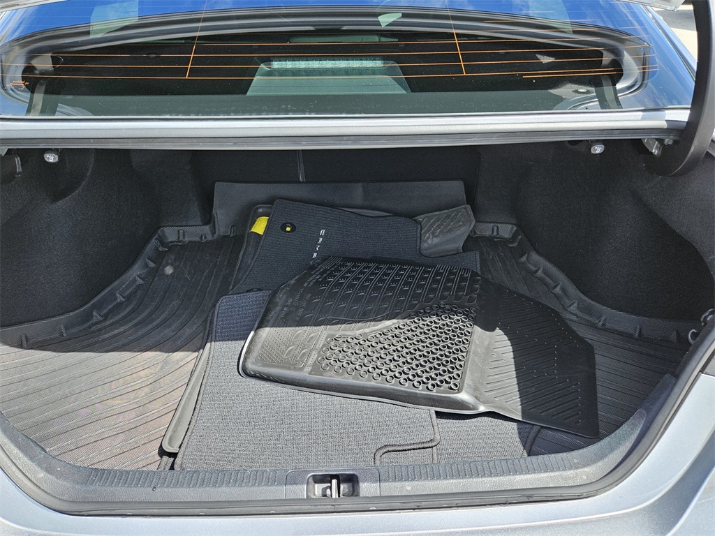 2022 Toyota Camry XLE photo 27