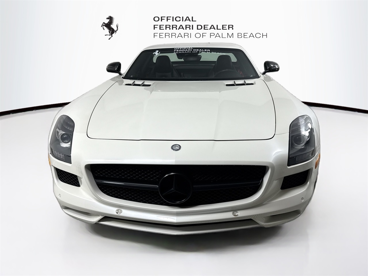 2013 Mercedes Benz SLS AMG GT photo 2