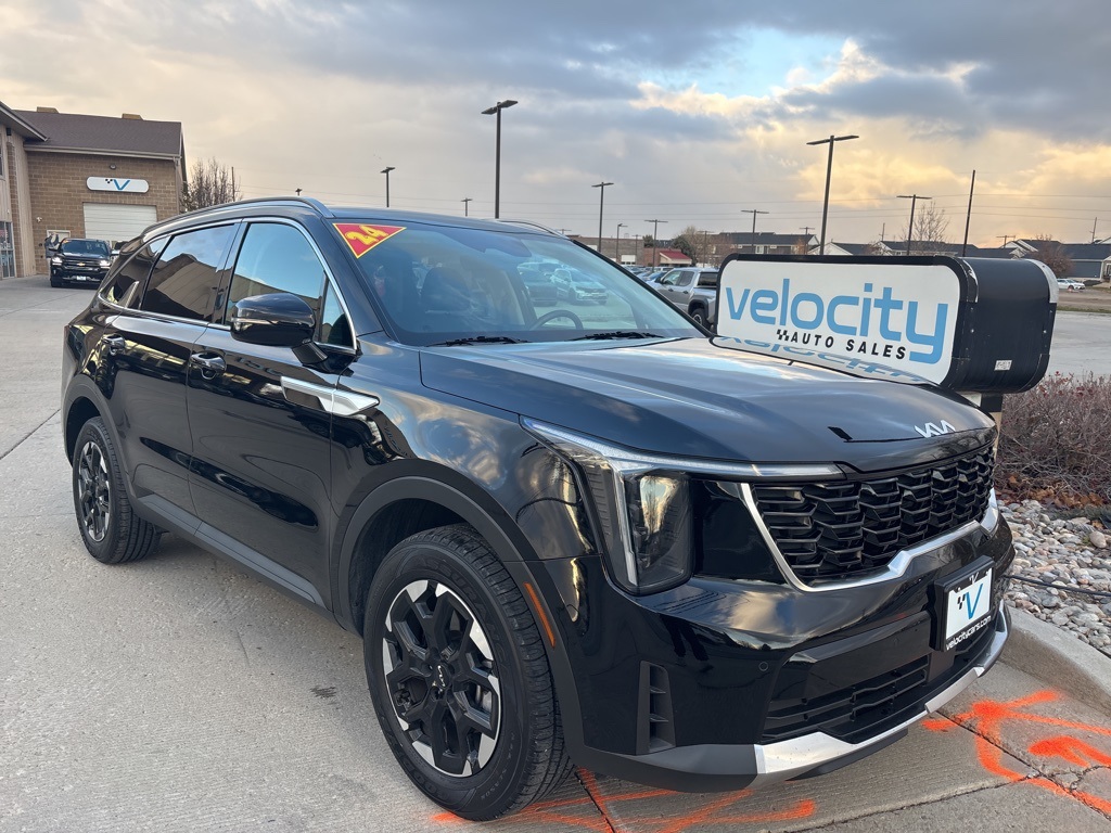 2024 Kia Sorento S's photo