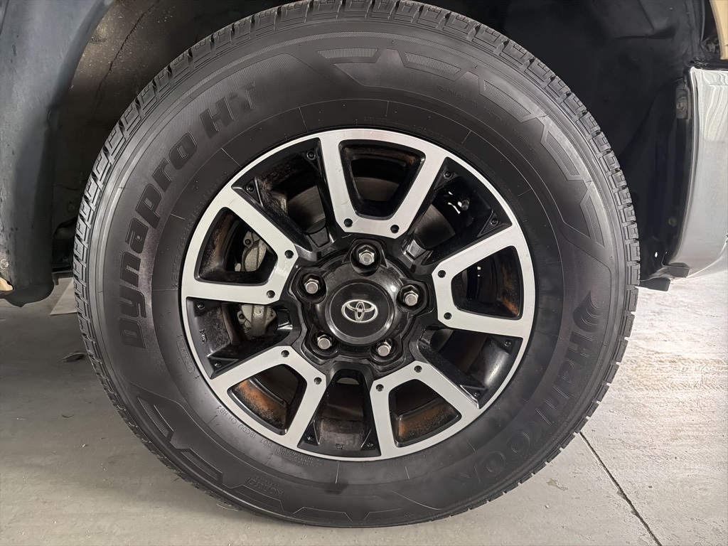 2020 Toyota Tundra SR5 Grade photo 2