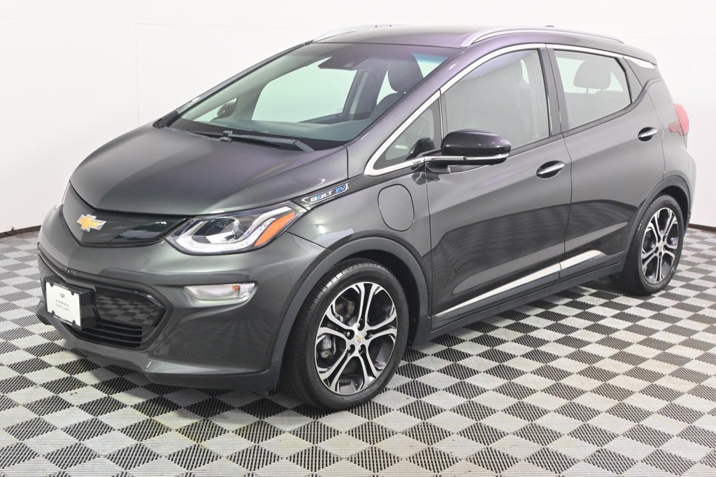 Used 2018 Chevrolet Bolt EV Premier with VIN 1G1FX6S0XJ4110322 for sale in Minneapolis, MN