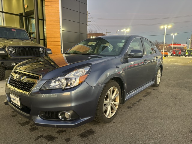 2013 SUBARU LEGACY - Image 1